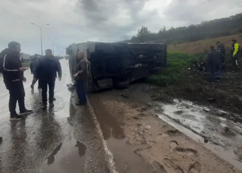 Hatay’da işçi servisi devrildi