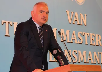 “Hiçbir işimiz günü kurtarmak adına yapılmıyor”