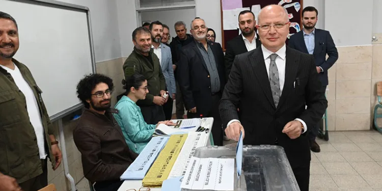 Davut Gürkan ve Efkan Ala oyunu kullandı