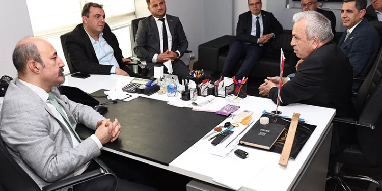 TSYD Bursa’ya Şadi Özdemir’den ziyaret