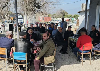 Çiftçiler yağmur duasına çıktı