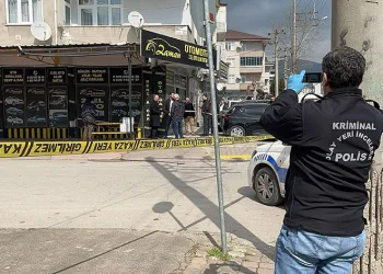 Oto galeride dehşet