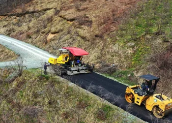 Ordu’da sıcak asfalt çalışmaları sürüyor