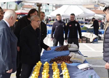 Zafertepe pazarında tezgahlar kuruldu