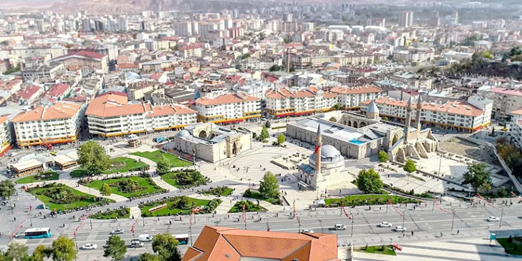 Sivas’ta yaşlı nüfus artıyor