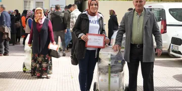 Kadın çiftçilere ‘süt sağım makinesi’ desteği