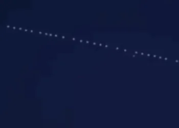 Elon Musk’ın Starlink uyduları Erciş semalarında görüldü