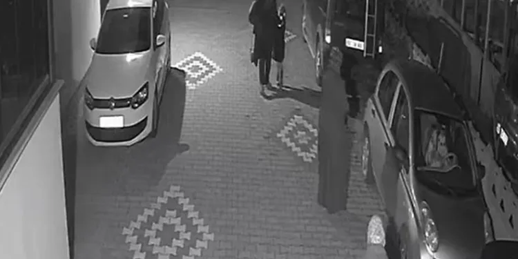 Balıkesir’de deprem paniği kamerada