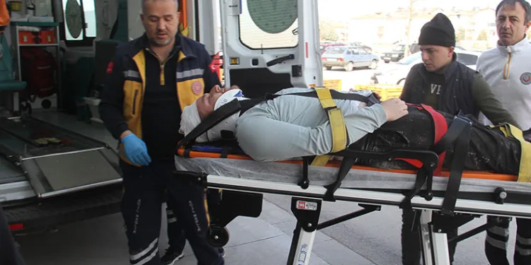 Hazır beton şantiyesinde iskeleden düşen kişi yaralandı