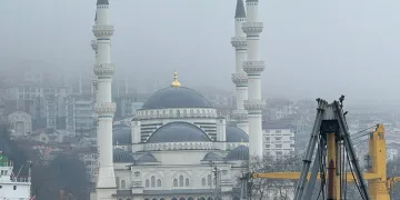 Yüksek kesimlerde sis etkili oldu