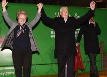 Bozbey Karacabey’den seslendi: “İşinin ehli geliyor!”