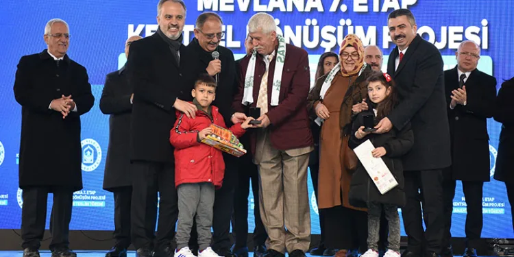 Mevlana’da anahtarlar teslim edildi
