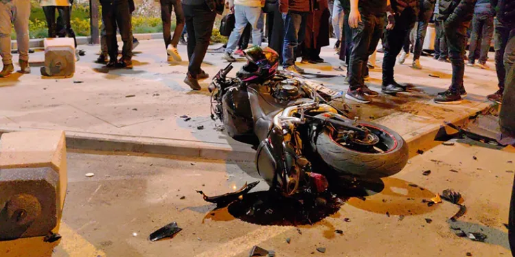 Bursa’da otomobille motosiklet çarpıştı
