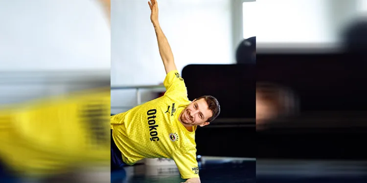 Fenerbahçe günün ilk antrenmanını yaptı
