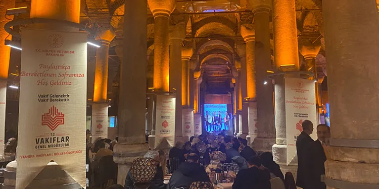 Tarihi Binbirdirek Sarnıcı’nda iftar programı