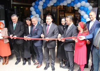 Açılışa 20 kişi katıldı