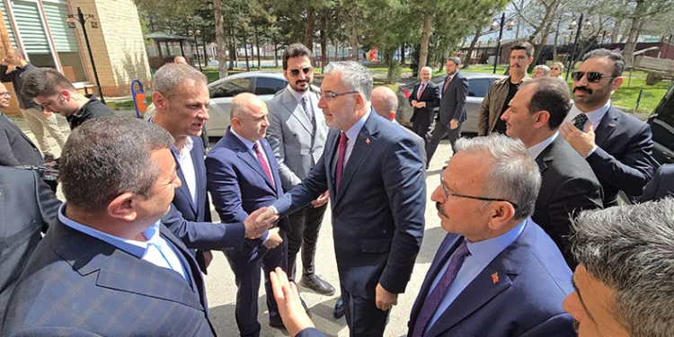 “Borçlu 5 belediyenin 5’i de CHP belediyesi”