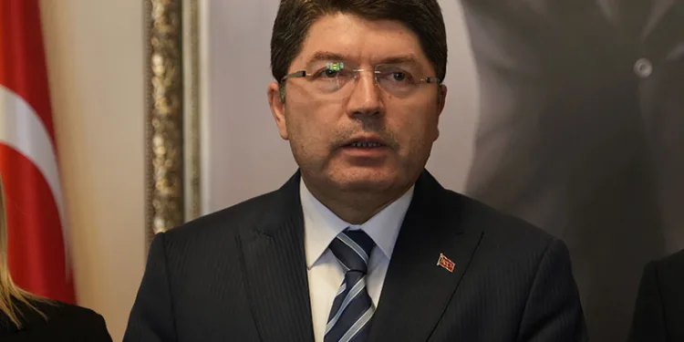 Terör örgütü adına suç işleyenlerin cezası yeniden belirleniyor