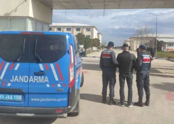 Çeşitli suçlardan aranan 80 şüpheli yakalandı