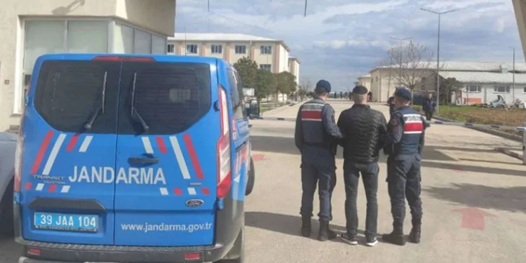 Çeşitli suçlardan aranan 80 şüpheli yakalandı