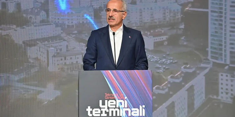 “Ülkemizin ilk yerli ve milli haberleşme uydusu yakında uzayda olacak”