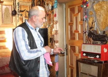 Baba ocağını kültür evine çevirdi