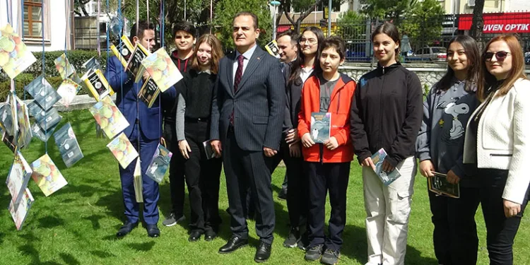 Muğla’da bu bahar ağaçlar kitap açtı