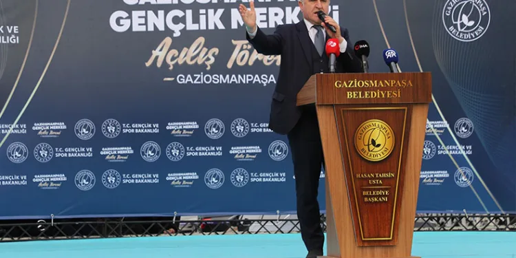 “Türkiye spor devrimi yaşamaktadır”