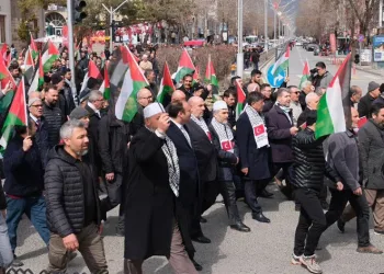 Filistin’e destek amaçlı yürüyüş düzenlendi