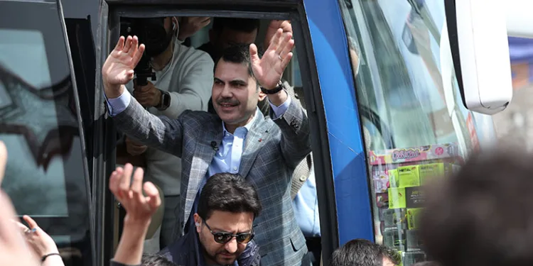 “İstanbul’un kaynaklarını kendi geleceği için harcıyor”