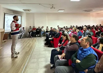Jandarmadan öğrencilere siber farkındalık eğitimi