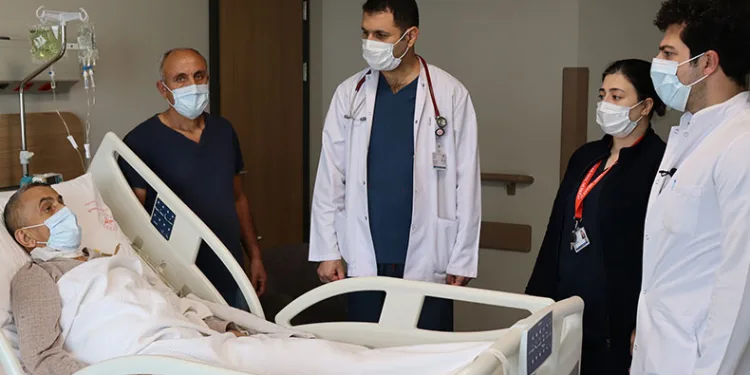 Diyaliz hastası izlediği haberle şifa buldu