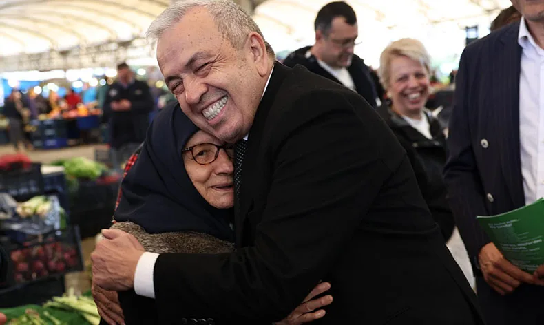 “Bizim için halkın çıkarı önemli”