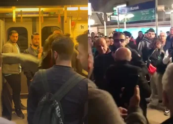 Metro kapılarını tekmeleyip makinisti dövmeye kalktılar