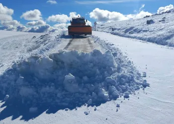 Erzincan’ın yüksek kesimler beyaza büründü
