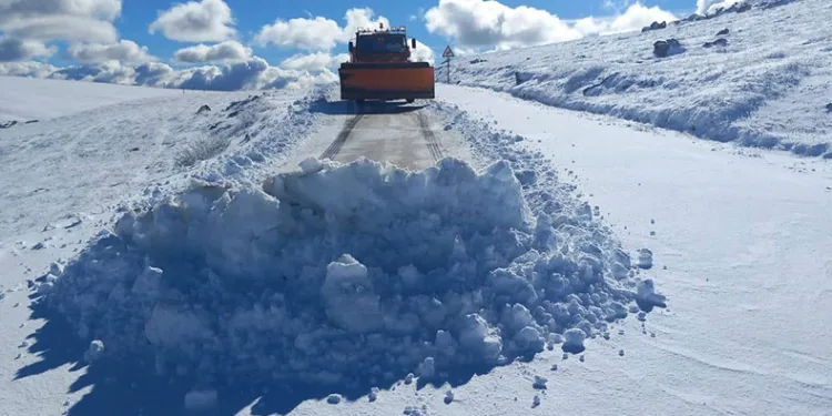Erzincan’ın yüksek kesimler beyaza büründü
