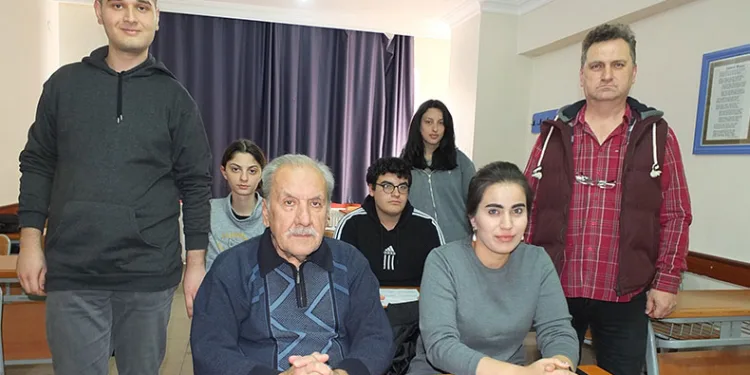 73 yaşında üniversite sınavlarına hazırlanıyor