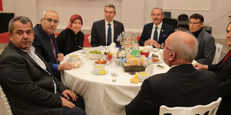 Çameli’nde düzenlenen iftar programında buluştu