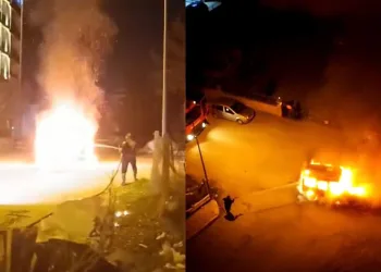 Seyir halindeki hafif ticari araç alev topuna döndü