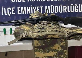Kavga ettiği şahsa benzettiği kişiyi rehin aldı
