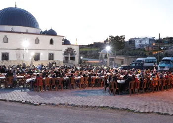 Kırsaldaki vatandaşlar iftarda bir araya geldi