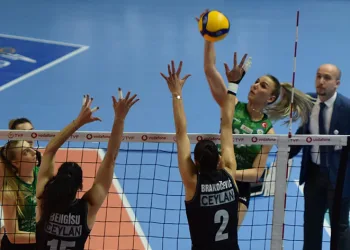 Nilüfer’in sultanları Beşiktaş’a set vermedi