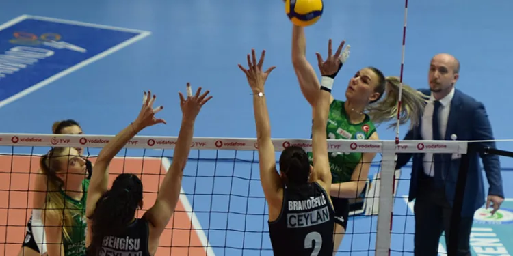Nilüfer’in sultanları Beşiktaş’a set vermedi