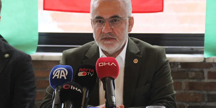 “Bahanenin arkasına sığınan bir İslam dünyasıyla yüz yüzeyiz”