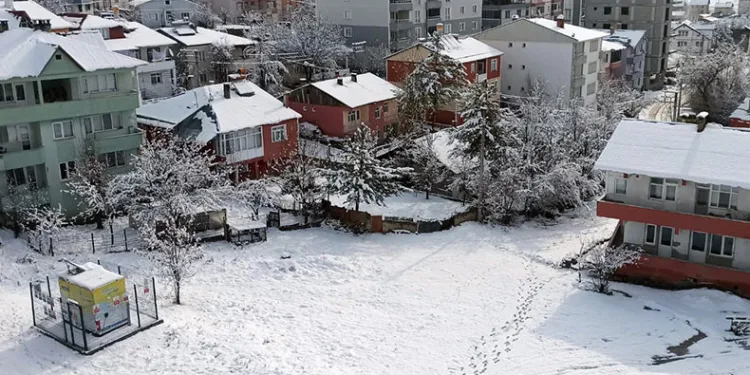 Gümüşhane’de mart kapıdan baktırdı