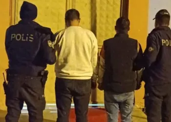 Şüphe üzerine durdurulan araç çalıntı çıktı