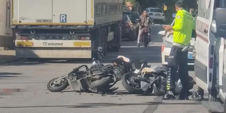 Elektrikli bisiklet ile motosiklet çarpıştı