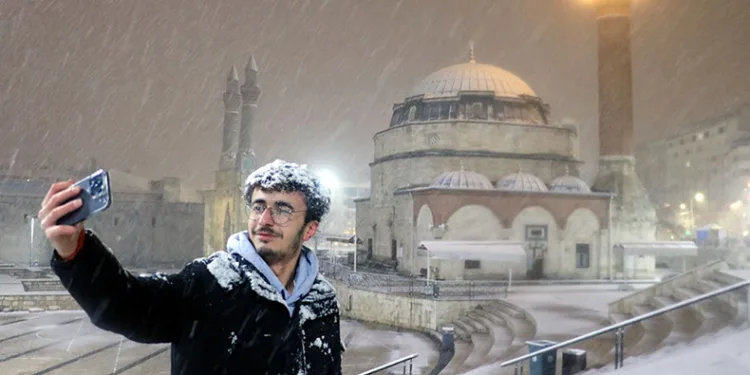 Baharı beklerken kışı yaşadılar