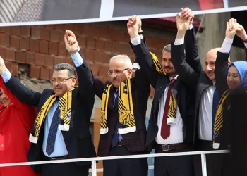 “Oy farkıyla büyükşehir ve 18 ilçemizi almak istiyoruz”