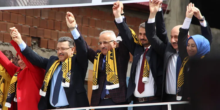 “Oy farkıyla büyükşehir ve 18 ilçemizi almak istiyoruz”